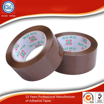 China De geelachtige Acryl Zelfklevende Verpakkende Band Op basis van water van BOPP voor Bureau/Workshop leverancier